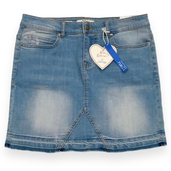 Wild Blue Sadie Robertson Women's Light Blue Denim Stretch Jean Skirt Size M - Picture 1 of 6